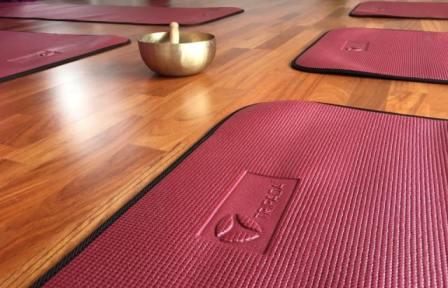 Tripada® Yogamatten Yogamatten mit eingestanztem Tripada® Logo
