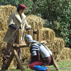 Legionär und Auxiliar bauen Ziele auf. Teamevent/Kick-off: Gladiators Challenge