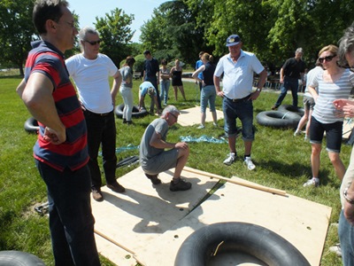 Floßbau Teamprojekt Floßbau Teamprojekt + BBQ im Ruhrgebiet