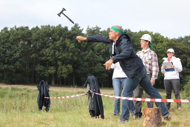 Axt Werfen Action-Painting als Teambuilding & Motivation