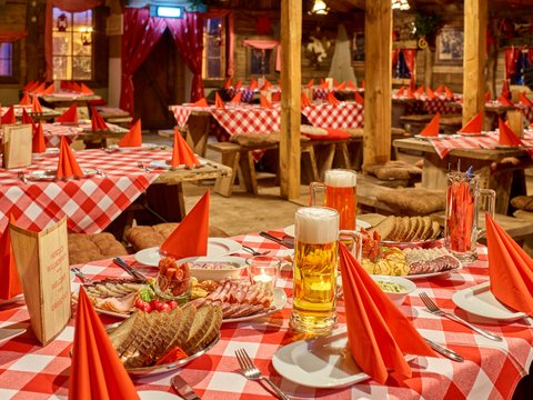 Hüttenevent in der Griesbacher Waldhütte Hüttenevent in der Griesbacher Waldhütte