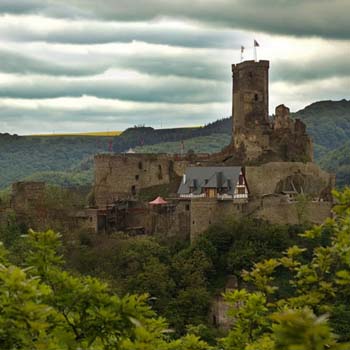 Inmitten wildromantischer Natur... Phantastisches Erlebnis Ehrenburg