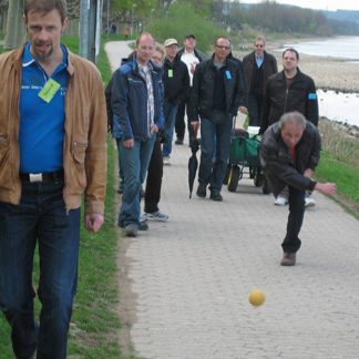 Äppelwoi Road Bowling und leckere Snacks