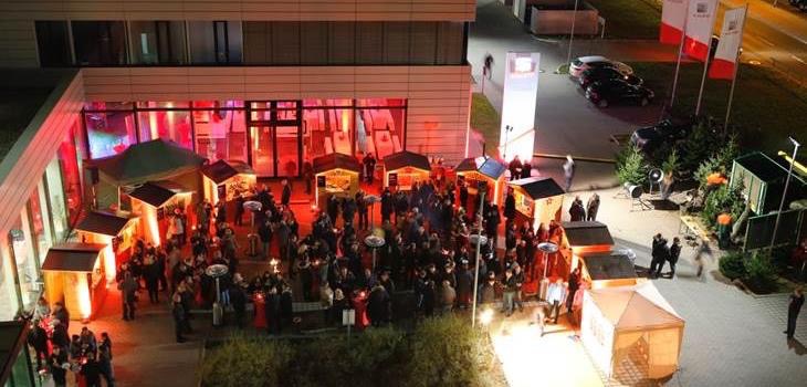 Weihnachtsmarkt Pop-Up-Weihnachtsmarkt vom PROFI