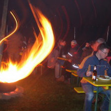 Event-Camp mit Eintopf, Glühwein, Lagerfeuer