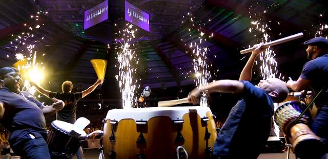 DrumEnergetics Drum Event mit Klatschstangen
