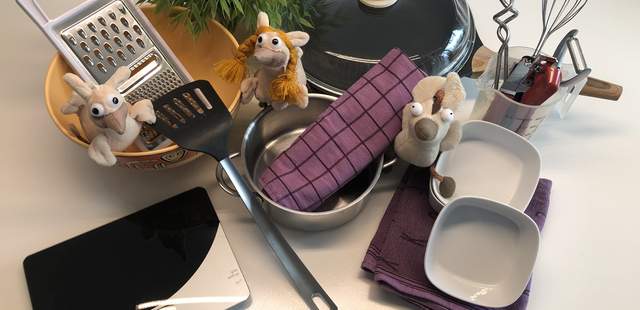 Geschirr und Elwis Dampfnudel-Kochkurs mit Rieslingverkostung