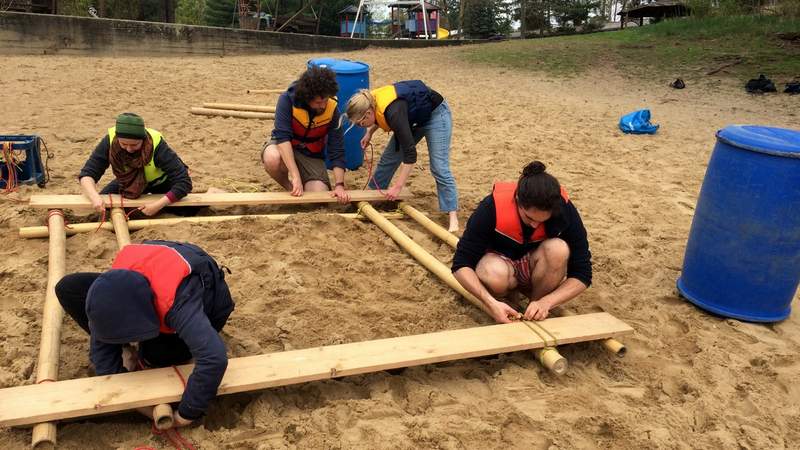 Teamevent, Betriebsausflug, Floßbau