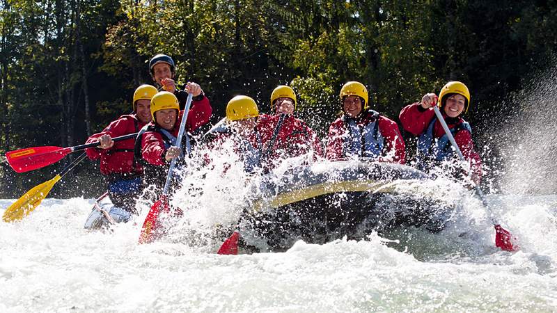 Raftingtour auf der Isar Raftingtour auf der Isar