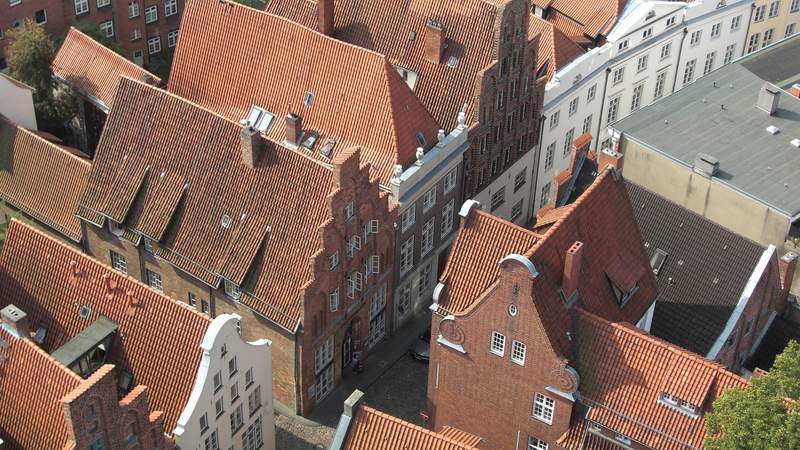 Lübeck-zu land, zu Wasser und aus der Luft