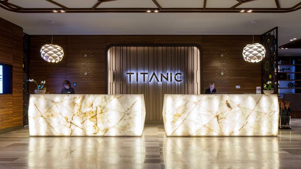 Titanic Hotel Berlin Empfang