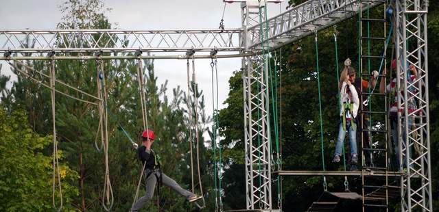 Hochseilpark Hoch am Limit! 1000 m³ Adrenalin pur