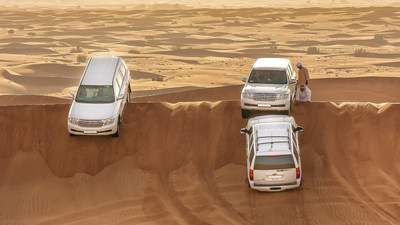 Fun und Action in der Wüste in den Vereinigten Arabischen Emiraten