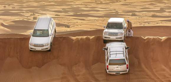 Fun und Action in der Wüste in den Vereinigten Arabischen Emiraten