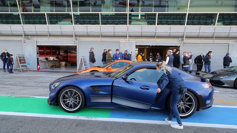 Sportwagen auf dem Redbullring fahren