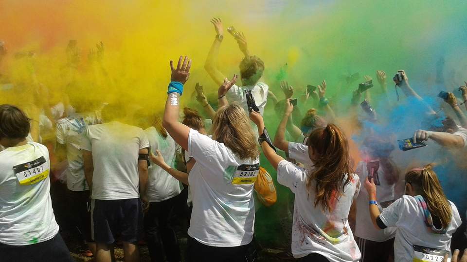 Farben-Schlacht Color Run Bring Farbe in Spiel