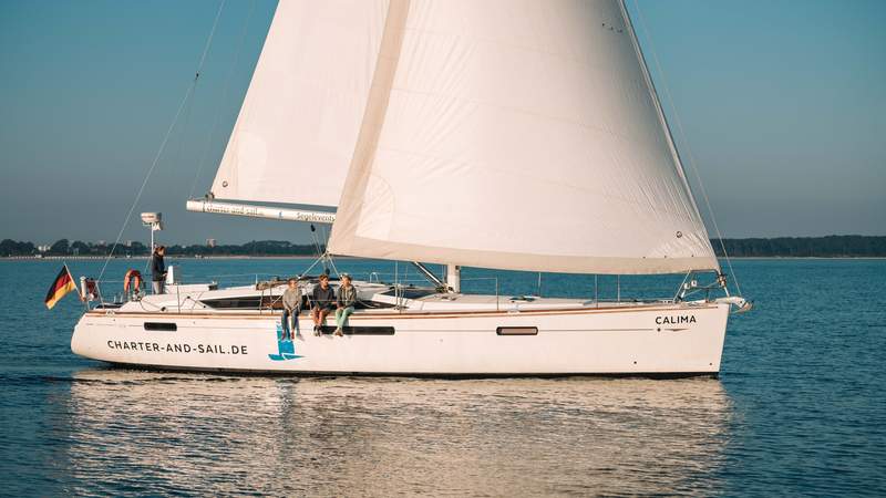 Segeln in der Flotte mit Regatta