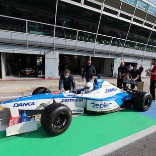 Supersportwagen auf dem Hockenheimring fahren