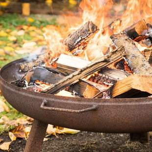 Lagerfeuer auf Seeterrasse
