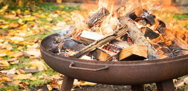 Lagerfeuer auf Seeterrasse mit Übernachtung
