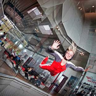 Indoor Skydiving Bottrop Titel Indoor Skydiving Teamevent max. 40 Teilnehmer