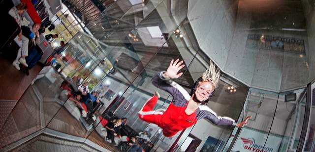 Indoor Skydiving Bottrop Titel Indoor Skydiving Teamevent max. 40 Teilnehmer