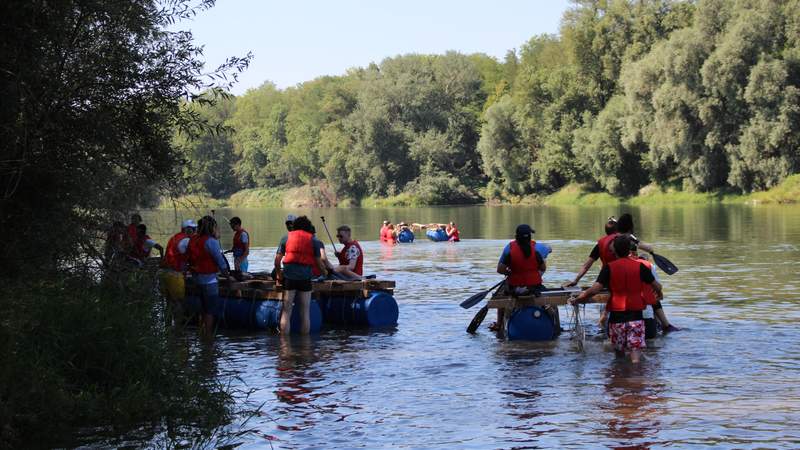 Floßbau Floßfahrt Rhein