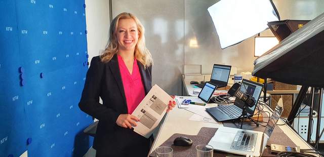 Digital Moderatorin Carmen Hentschel online Moderatorin