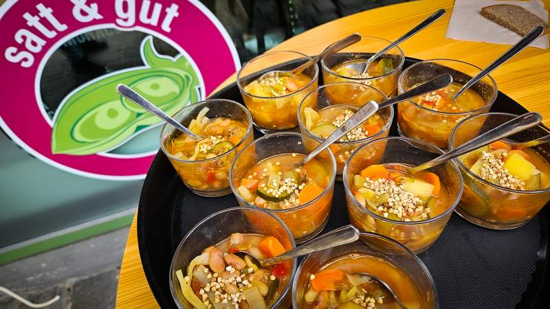 Köstliche Suppen und Eintöpfe auf dem VIktualienmarkt Vegetarische Probiertour auf dem VIktualienmarkt
