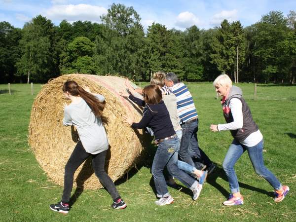 Land Teambuilding Betriebsausflug Outdoor