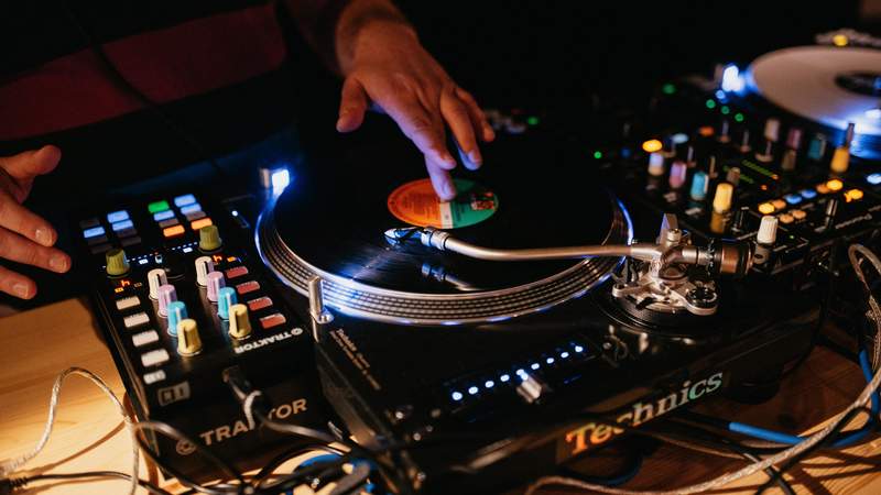 Mixx-Masters DJ-Service für Ihr Firmenevent