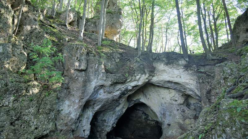 Höhleneingang der Petershöhle