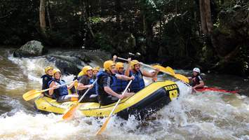 Teambuilding Betriebsausflug Firmen-Event Rafting