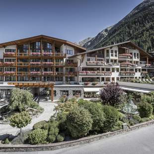 Hotel DAS CENTRAL - ALPINE . LUXURY . LIFE