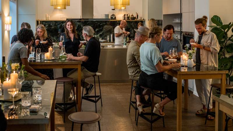 Kochen und Unterhaltungen Flying Dinner