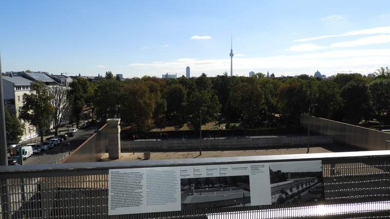 Mauer: Schicksale, Liebesgeschichten & Helden Mauer: Schicksale, Liebesgeschichten & Helden