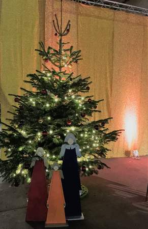 Weihnachtsbaum + Engel Culinarischer Weihnachtsjahrmarkt