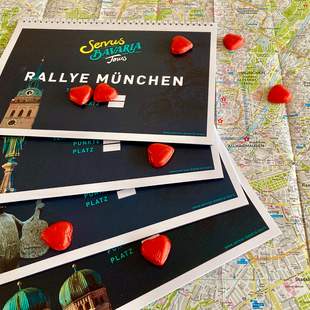Jedes Team bekommt ein eigenes Buch mit Aufgaben