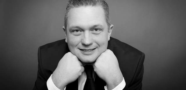 Frank Katzmarek Comedy-Zauberei + Moderation Frank Katzmarek Comedy-Zauberei + Moderation