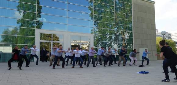 Teambuilding-Event HAKA, Icebreaker, Energizer, Tagung, Meeting, Motivation, Unterhaltung