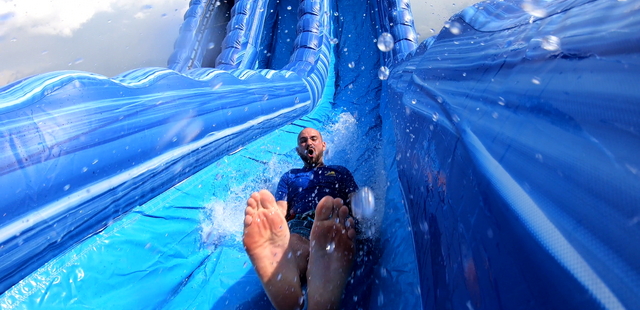 Riesenwasserrutsche, Sommerfest, Beachparty, Firmenfest