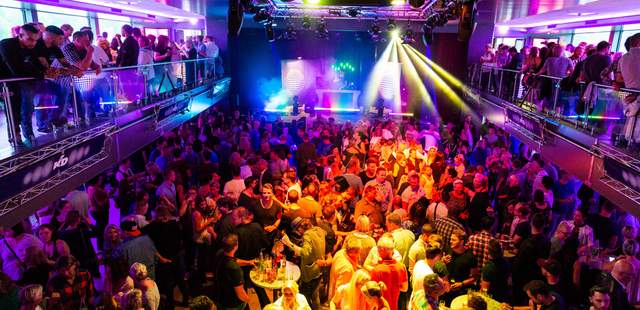 Köln: Mallorca Party Schifffahrt & 4*Hotel