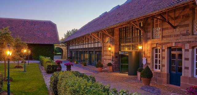 Lislerhof am Abend Tagungsangebot Linslerhof "Superior"