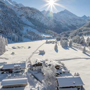 Weihnachtsdorf mitten in der Natur
