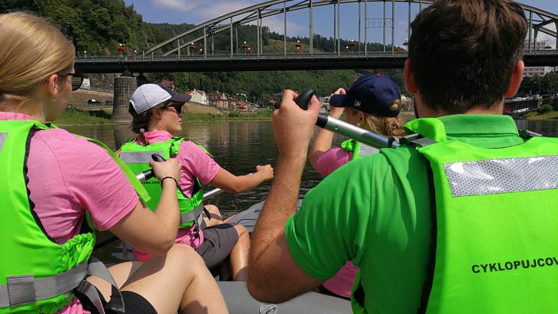 Boottour durch die Deciner Altstadt Raft, Kanu, Schlauchboot, Bootstour