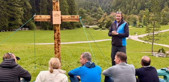 Feierliche Einweihung des Gipfelkreuz