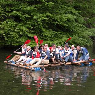 Floßbau - Teambuilding Floßbau - Teambuilding
