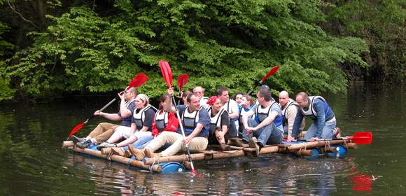 Floßbau - Teambuilding