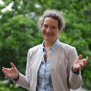 Dr. Anne Hoffmann