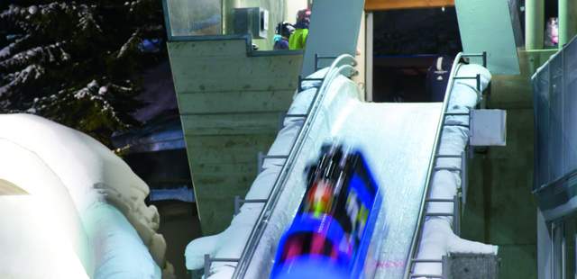 Olympische Bobfahrt im Eiskanal